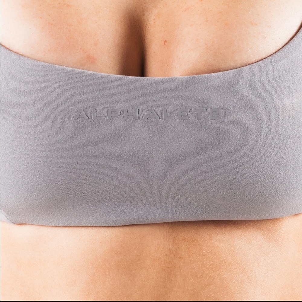 Alphalete aura sports bra